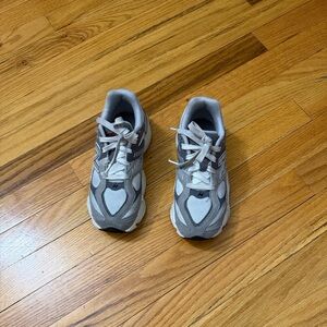 New Balance 9060 Kids Gray and White Sneakers